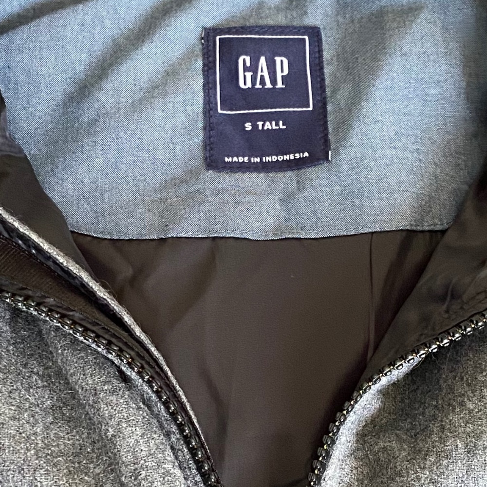 Gap Women's Gray PRIMALOFT Insulated Vest Size S Tall